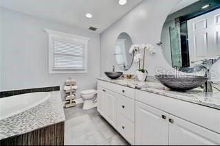 120 BAYSIDE DR, CLEARWATER BEACH, FL, 33767