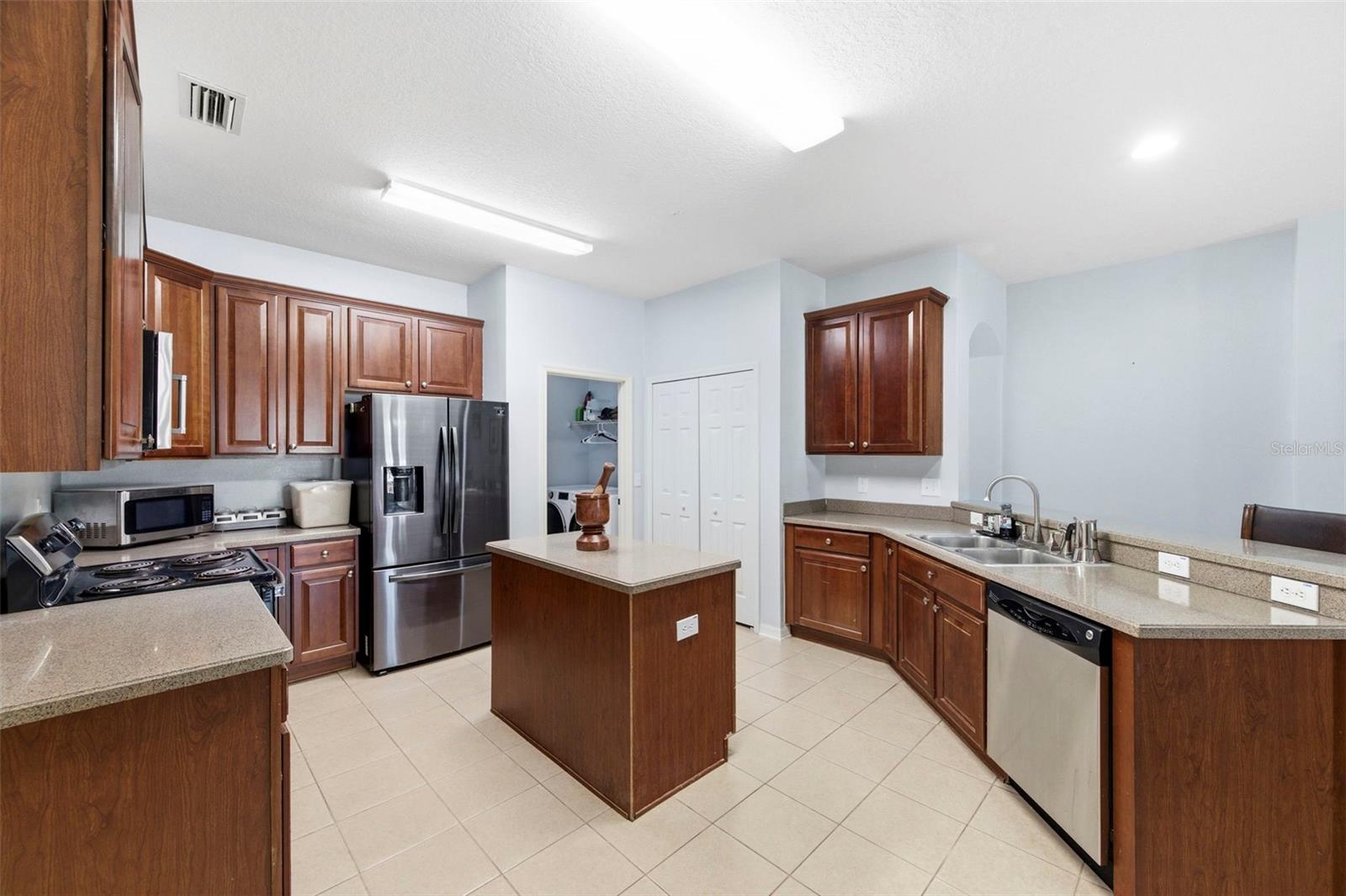 6823 GREEN HERON DR, WESLEY CHAPEL, FL, 33545