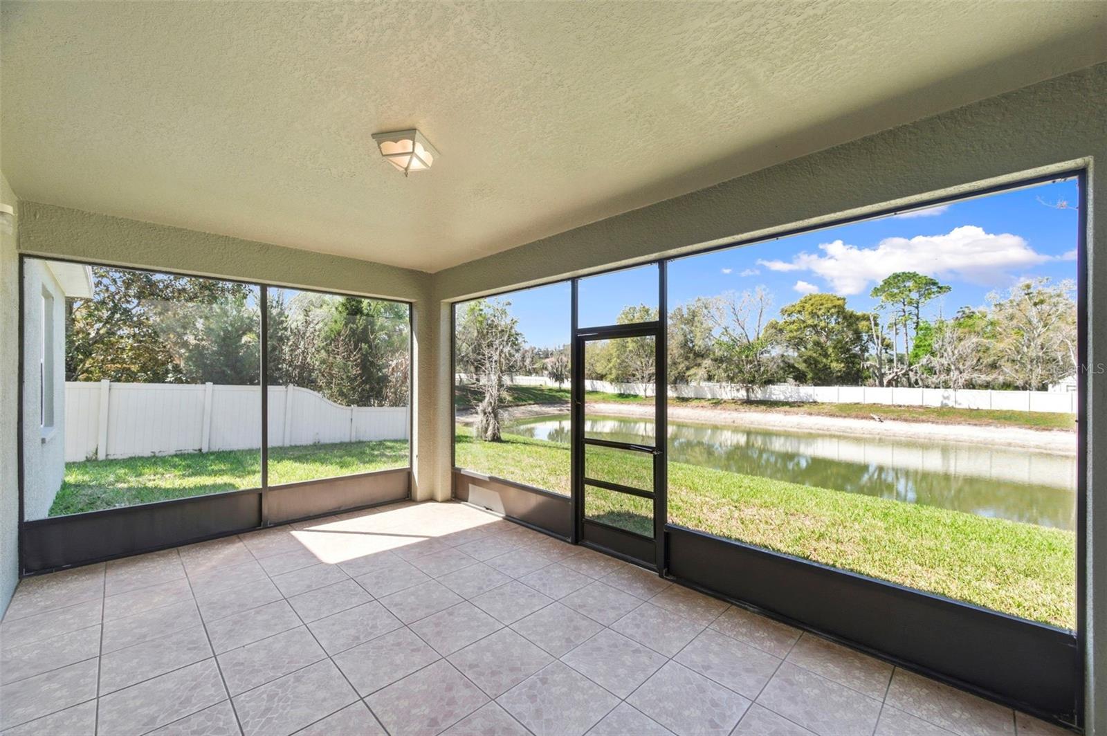 6823 GREEN HERON DR, WESLEY CHAPEL, FL, 33545