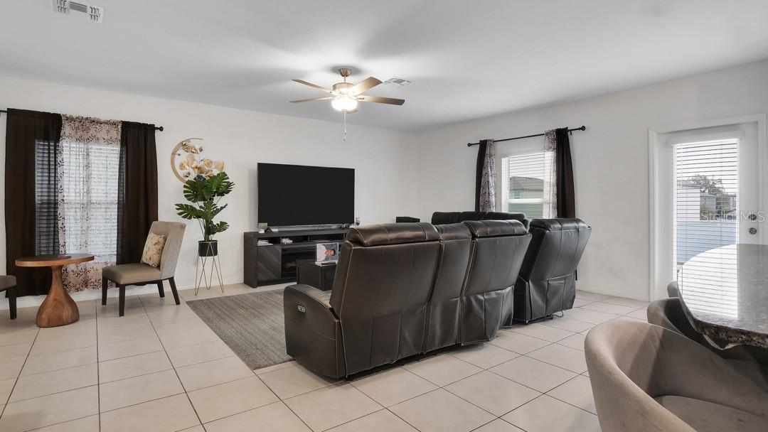 6300 BEVERLY HILLS DR, ZEPHYRHILLS, FL, 33541