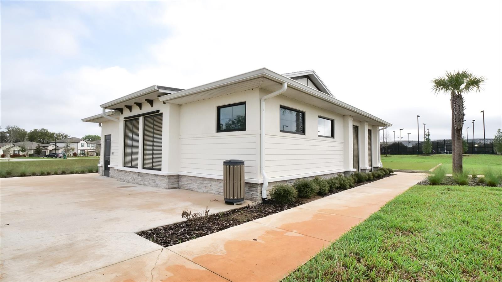 6300 BEVERLY HILLS DR, ZEPHYRHILLS, FL, 33541