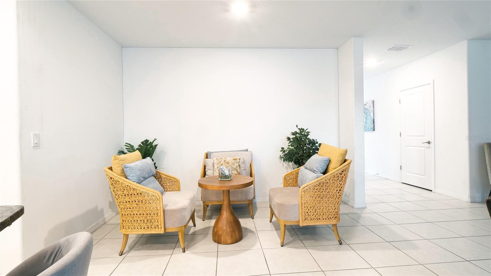 6300 BEVERLY HILLS DR, ZEPHYRHILLS, FL, 33541