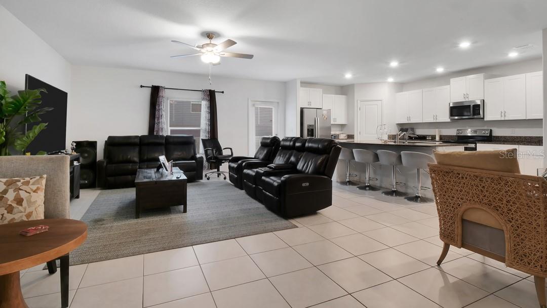 6300 BEVERLY HILLS DR, ZEPHYRHILLS, FL, 33541