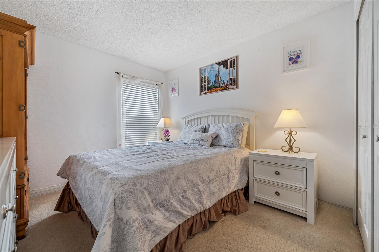 1045 LAKE BERKLEY DR E, KISSIMMEE, FL, 34746