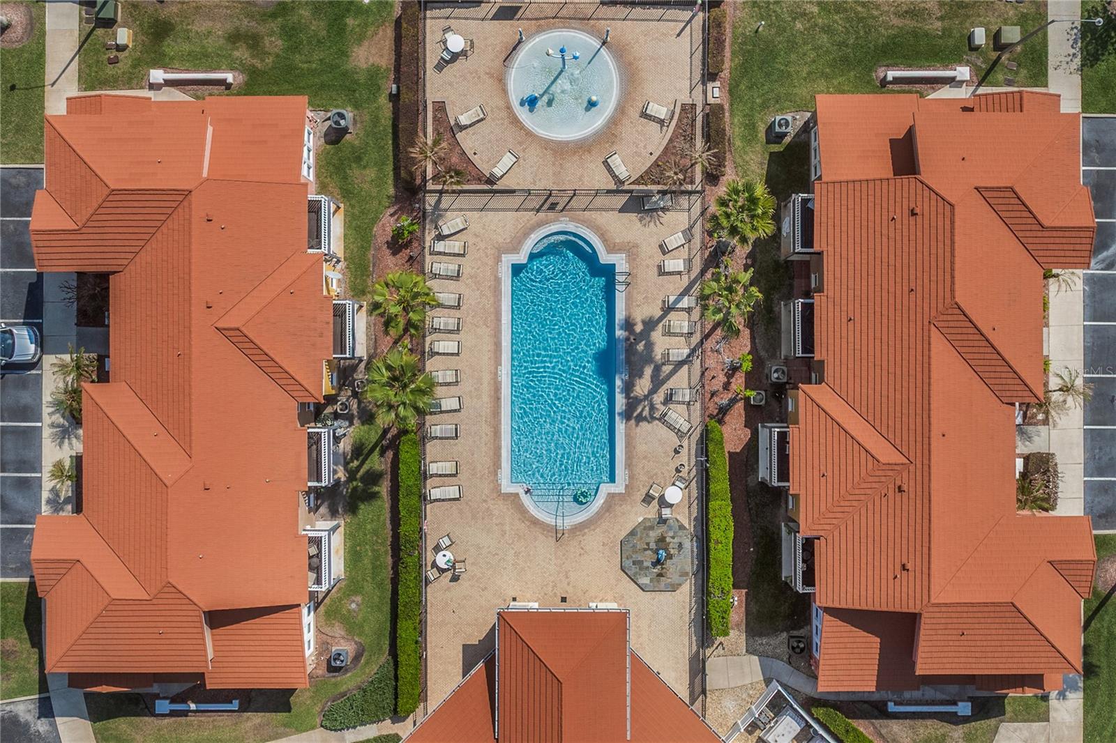 1045 LAKE BERKLEY DR E, KISSIMMEE, FL, 34746