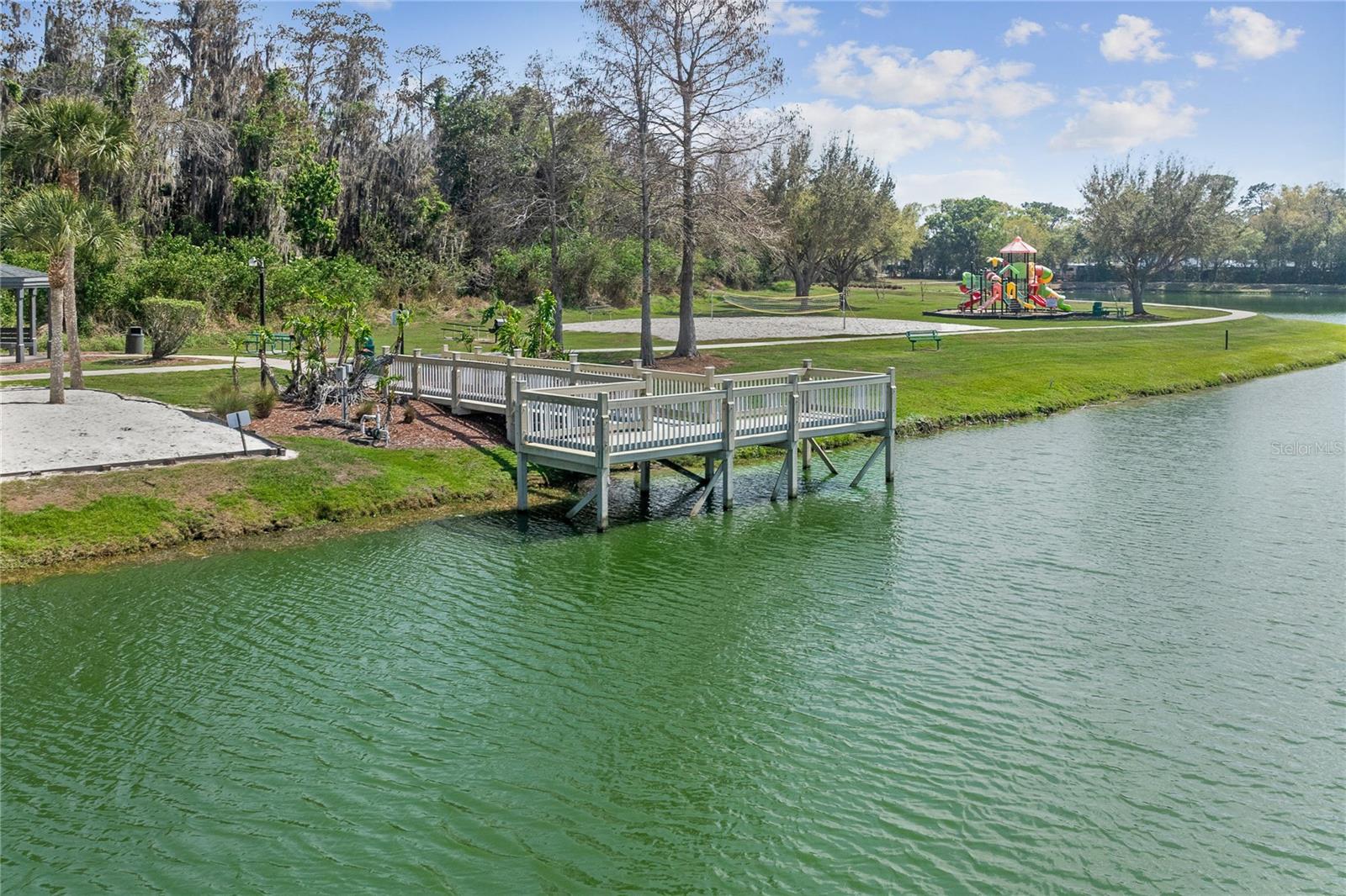 1045 LAKE BERKLEY DR E, KISSIMMEE, FL, 34746