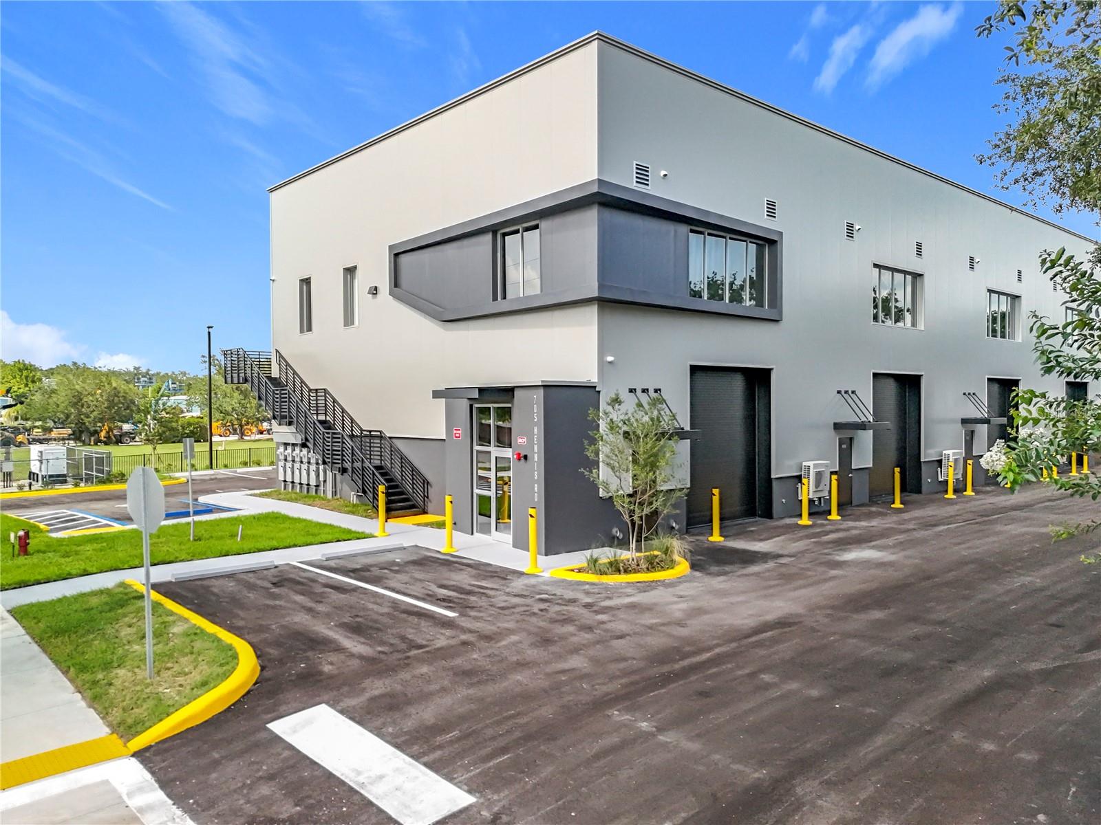 705 HENNIS RD, WINTER GARDEN, FL, 34787