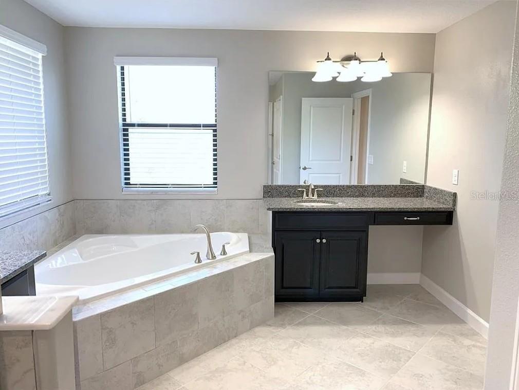 16308 HYDE MANOR DR, TAMPA, FL, 33647