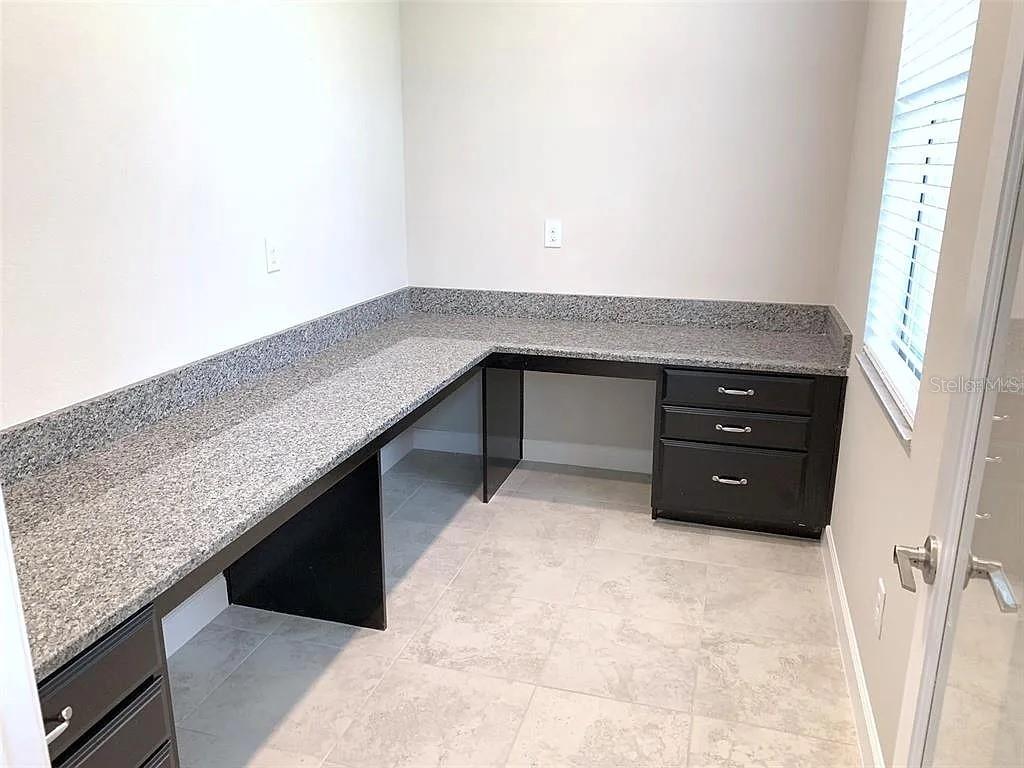 16308 HYDE MANOR DR, TAMPA, FL, 33647