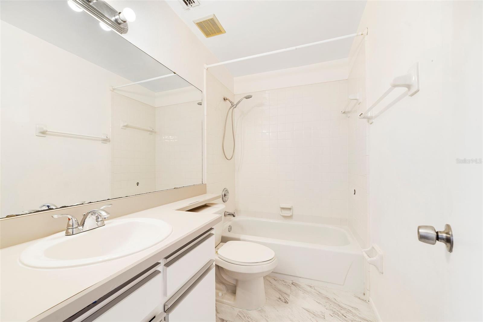 1002 GWYN CIR, OVIEDO, FL, 32765