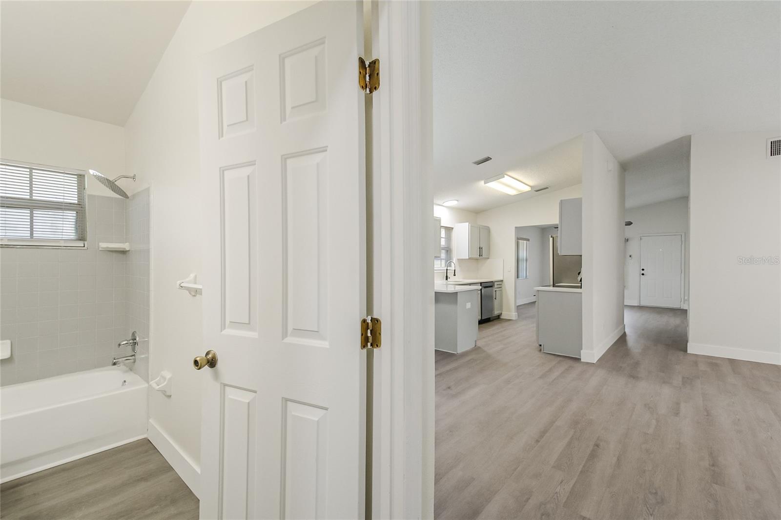 109 N FAULKNER AVE, LEESBURG, FL, 34748