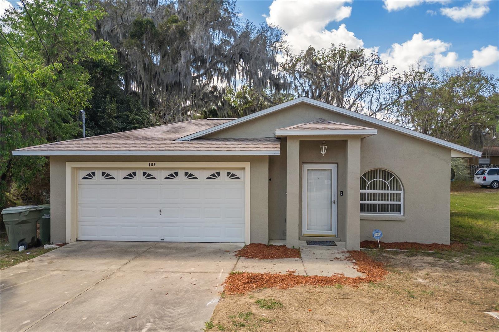 109 N FAULKNER AVE, LEESBURG, FL, 34748