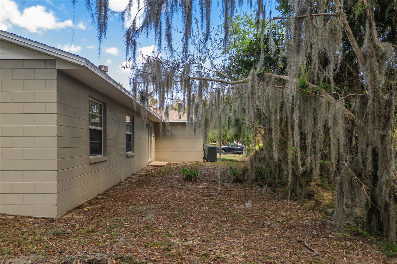 109 N FAULKNER AVE, LEESBURG, FL, 34748