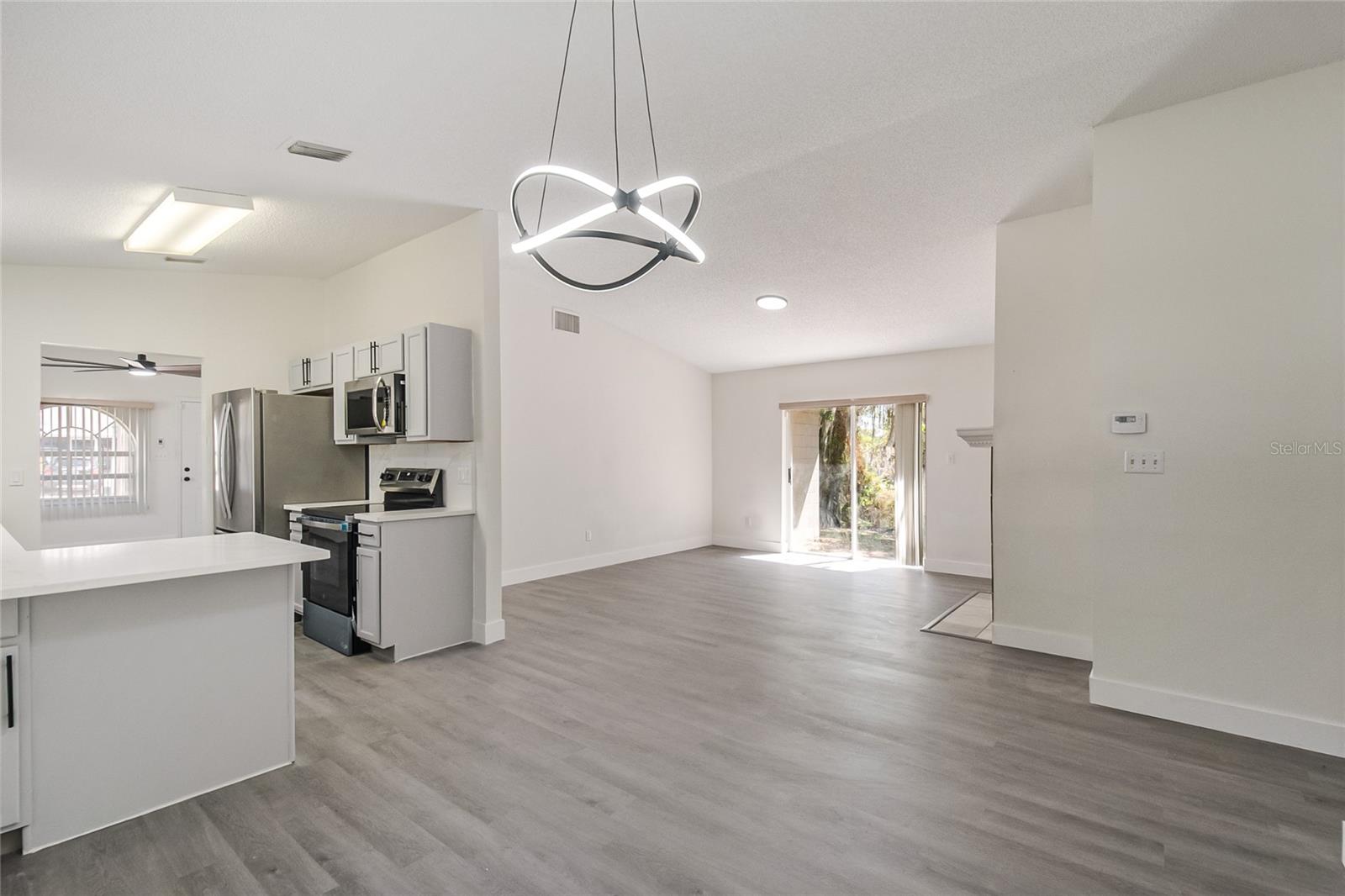 109 N FAULKNER AVE, LEESBURG, FL, 34748