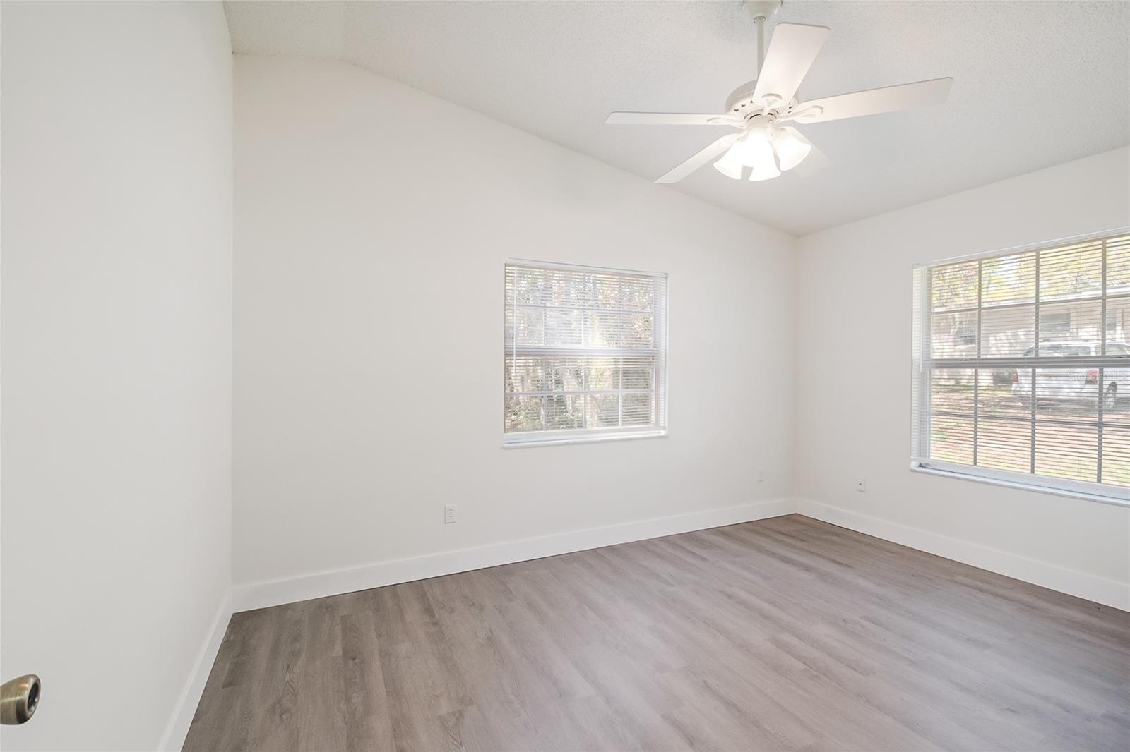 109 N FAULKNER AVE, LEESBURG, FL, 34748