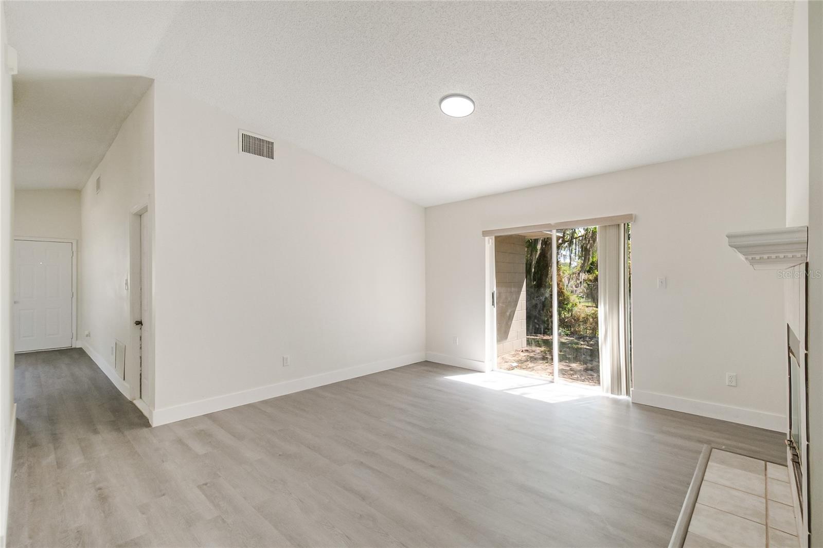 109 N FAULKNER AVE, LEESBURG, FL, 34748