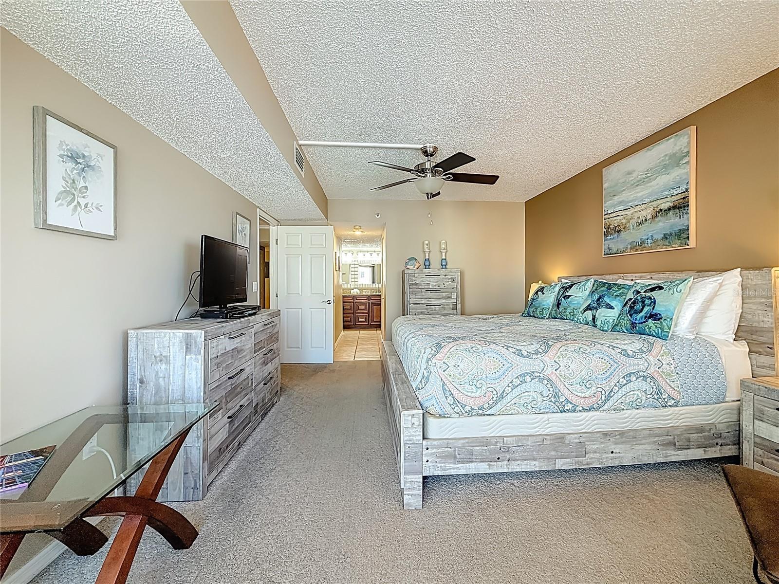18400 GULF BLVD #1312, INDIAN SHORES, FL, 33785