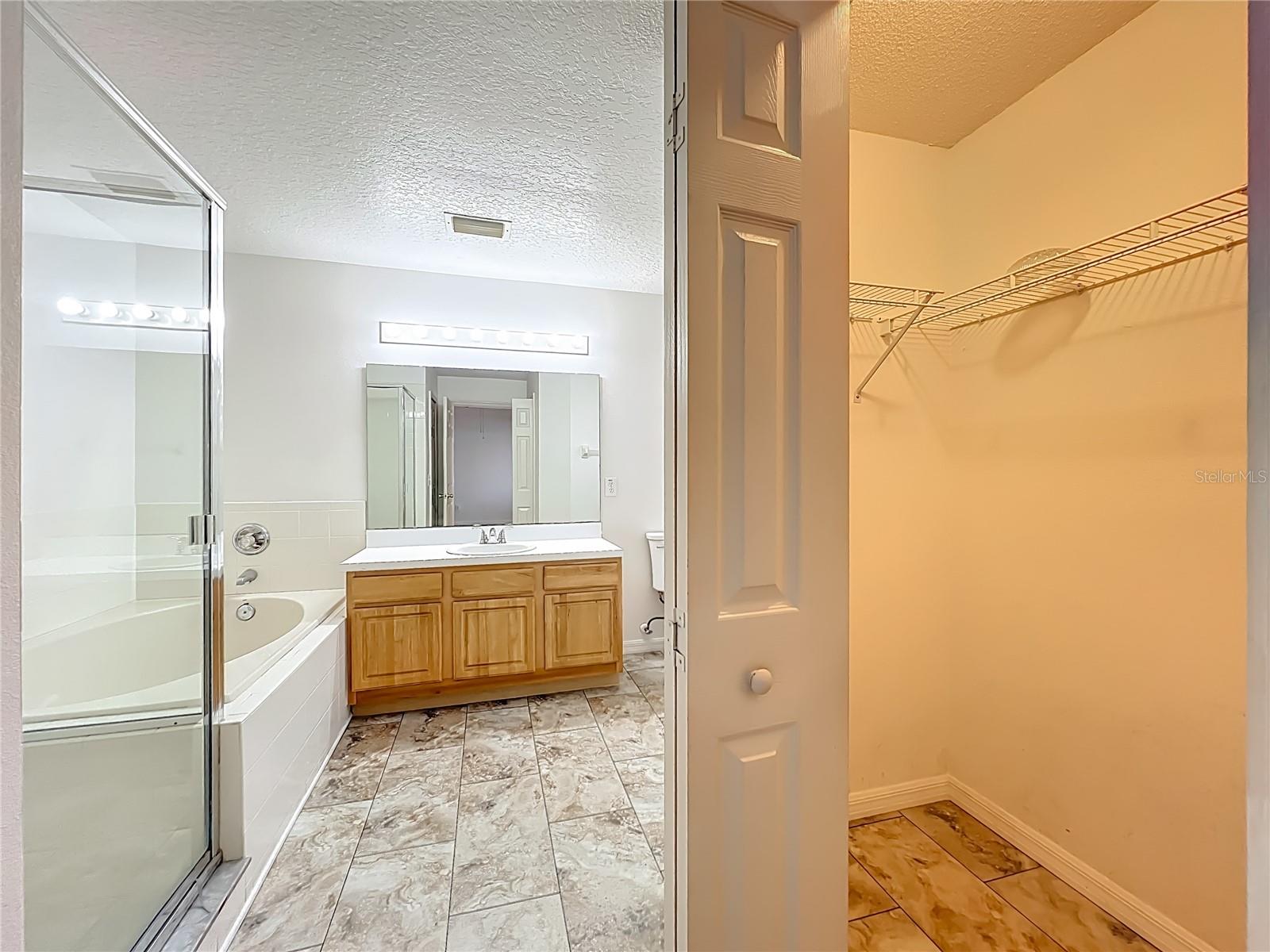 5065 FOXCROFT CT, ORLANDO, FL, 32808