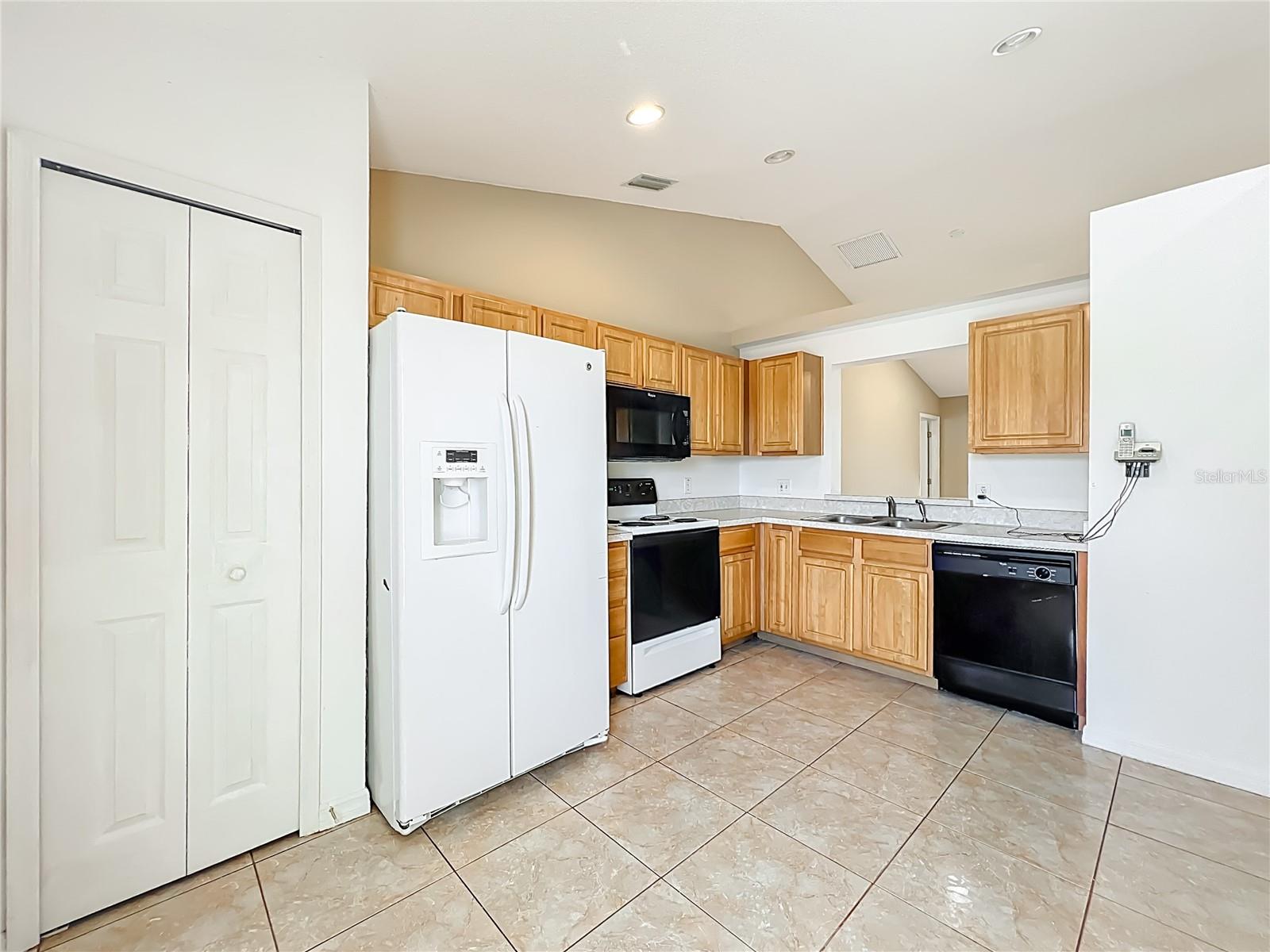 5065 FOXCROFT CT, ORLANDO, FL, 32808