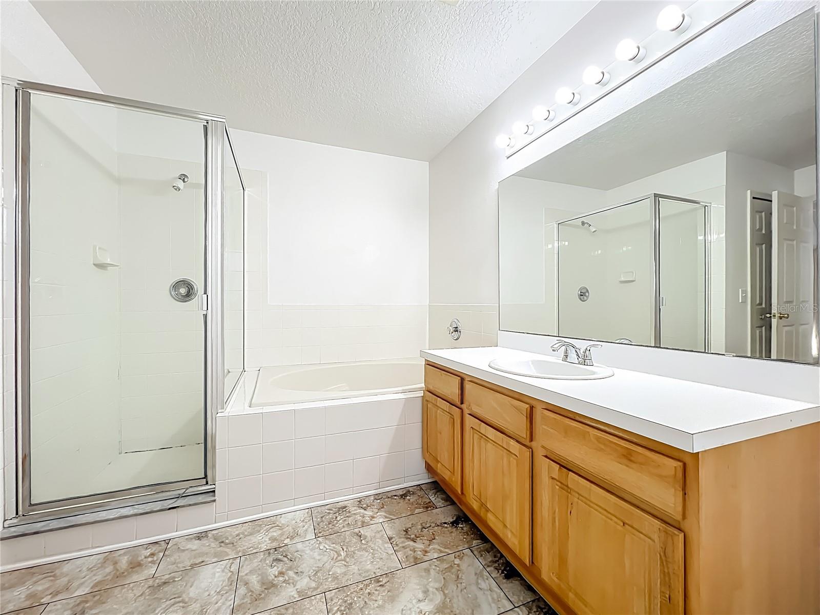 5065 FOXCROFT CT, ORLANDO, FL, 32808
