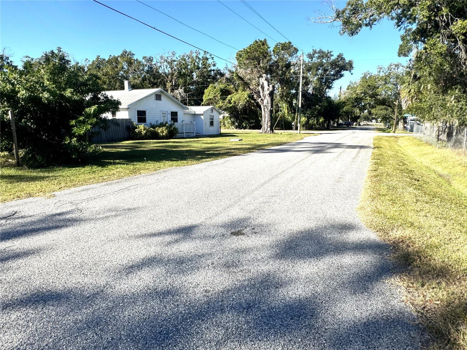 12320 FOUR OAKS RD, TAMPA, FL, 33624
