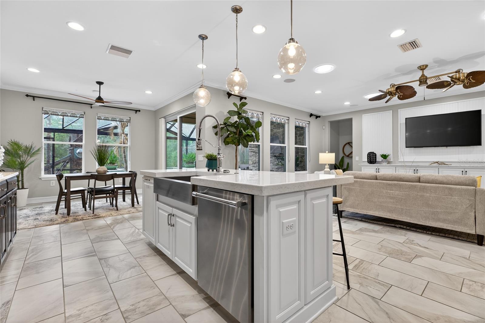 31335 DRISCOLL DR, WESLEY CHAPEL, FL, 33543