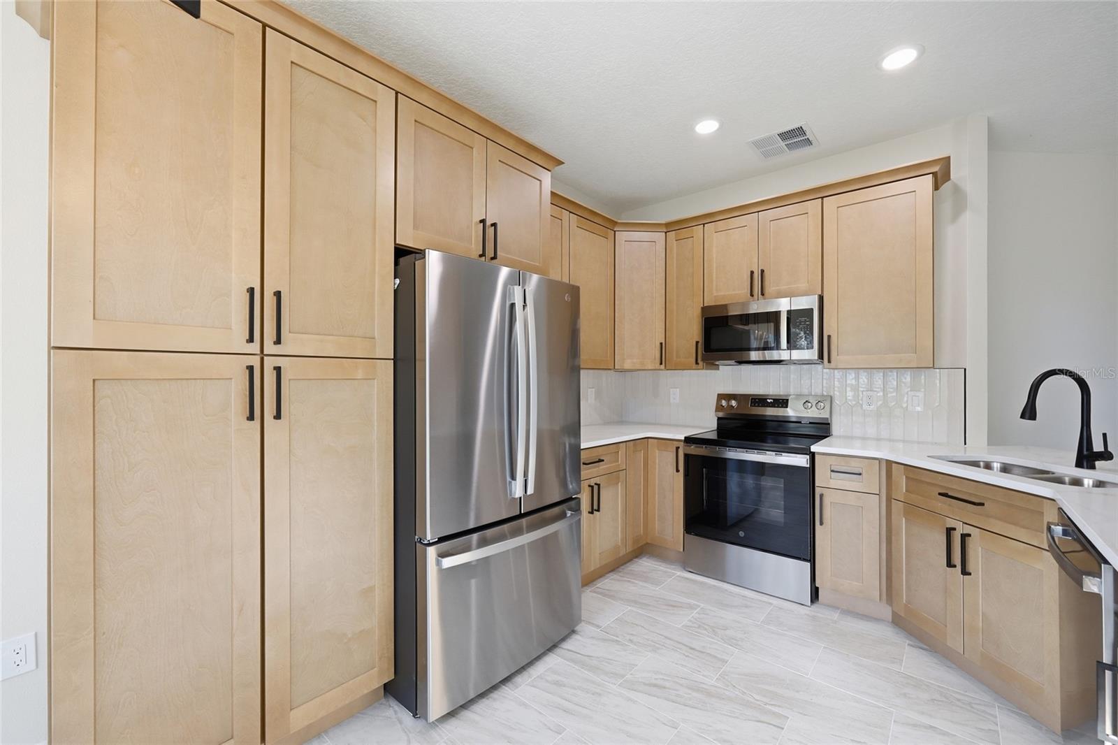 4506 WATERSIDE POINTE CIR, ORLANDO, FL, 32829