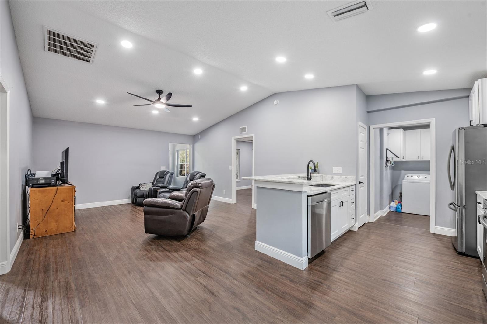 2125 LANIER RD, PLANT CITY, FL, 33565