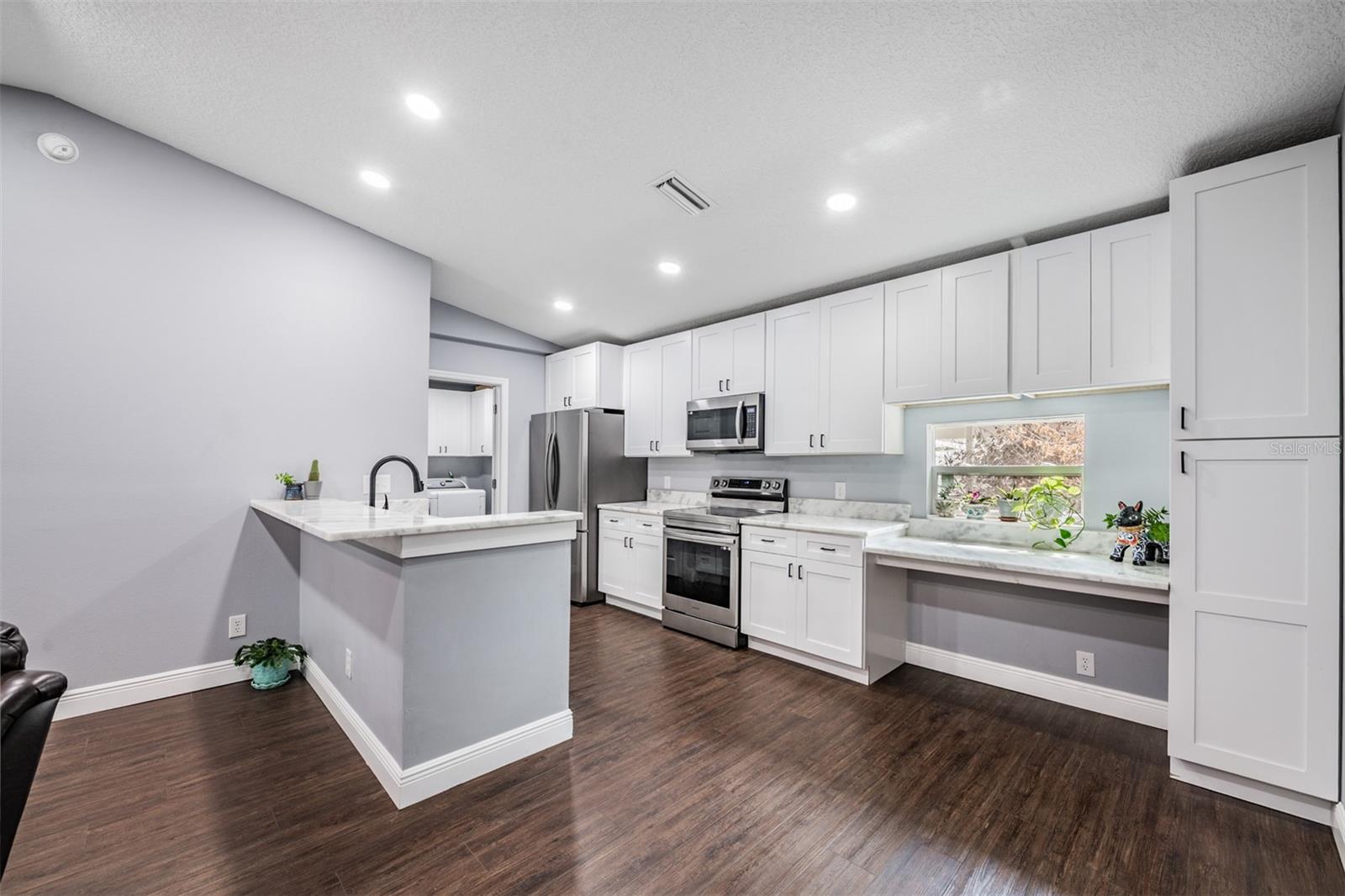 2125 LANIER RD, PLANT CITY, FL, 33565