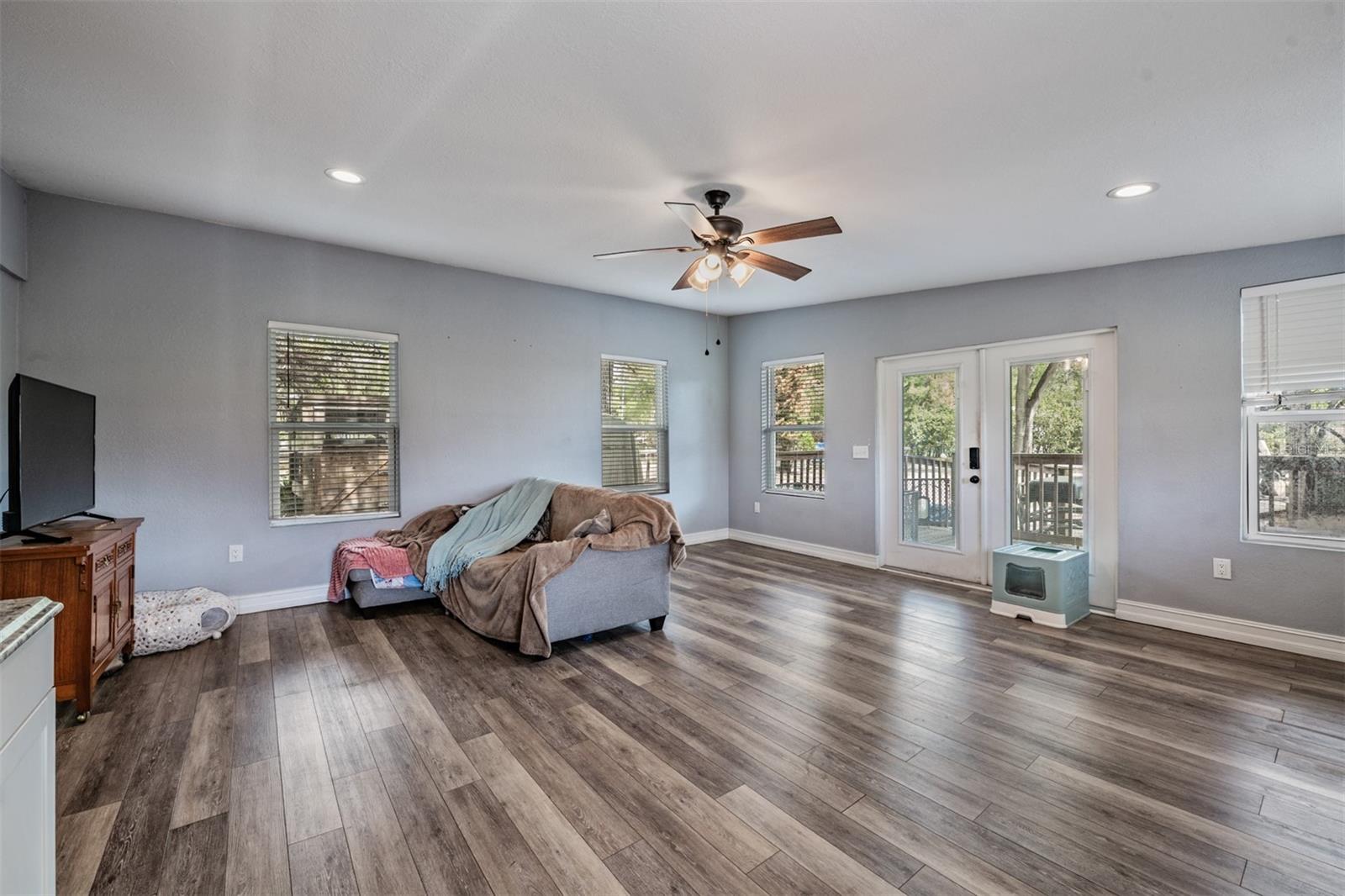 2125 LANIER RD, PLANT CITY, FL, 33565