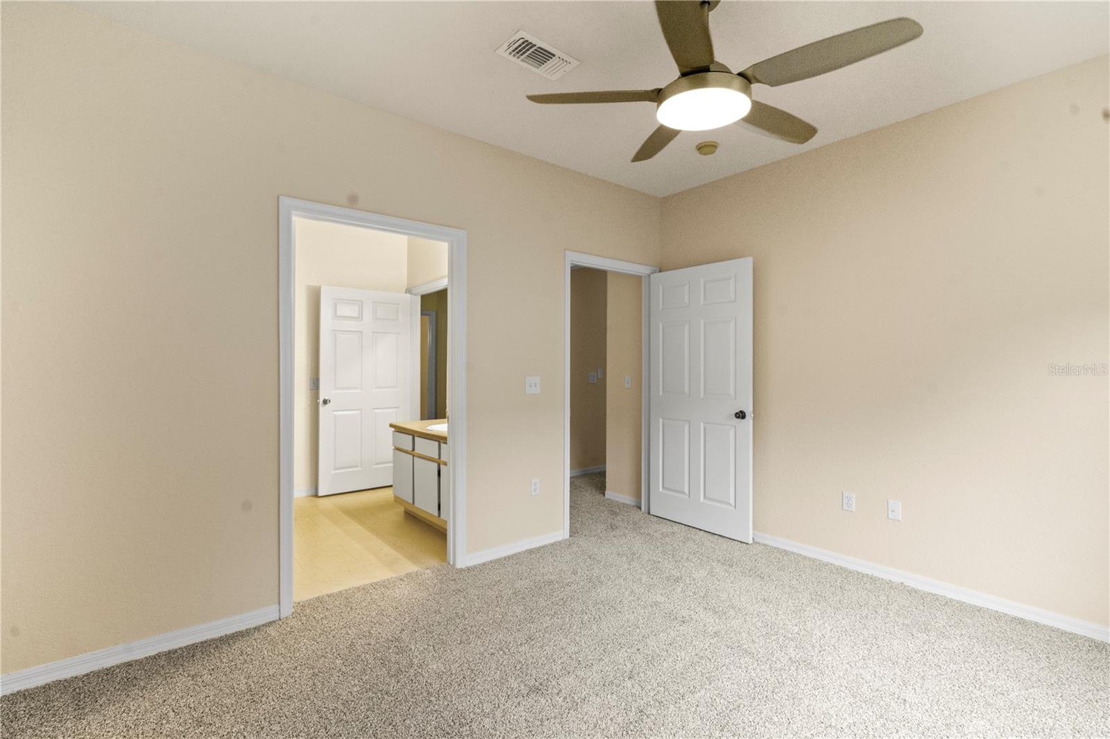 6021 WESTGATE DR #823, ORLANDO, FL, 32835