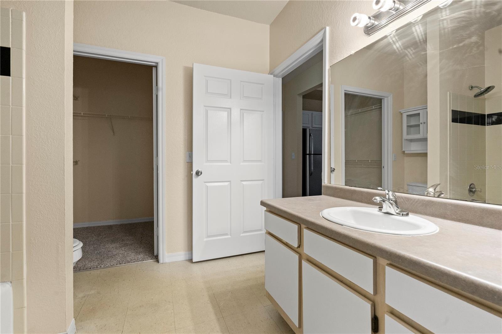 6021 WESTGATE DR #823, ORLANDO, FL, 32835