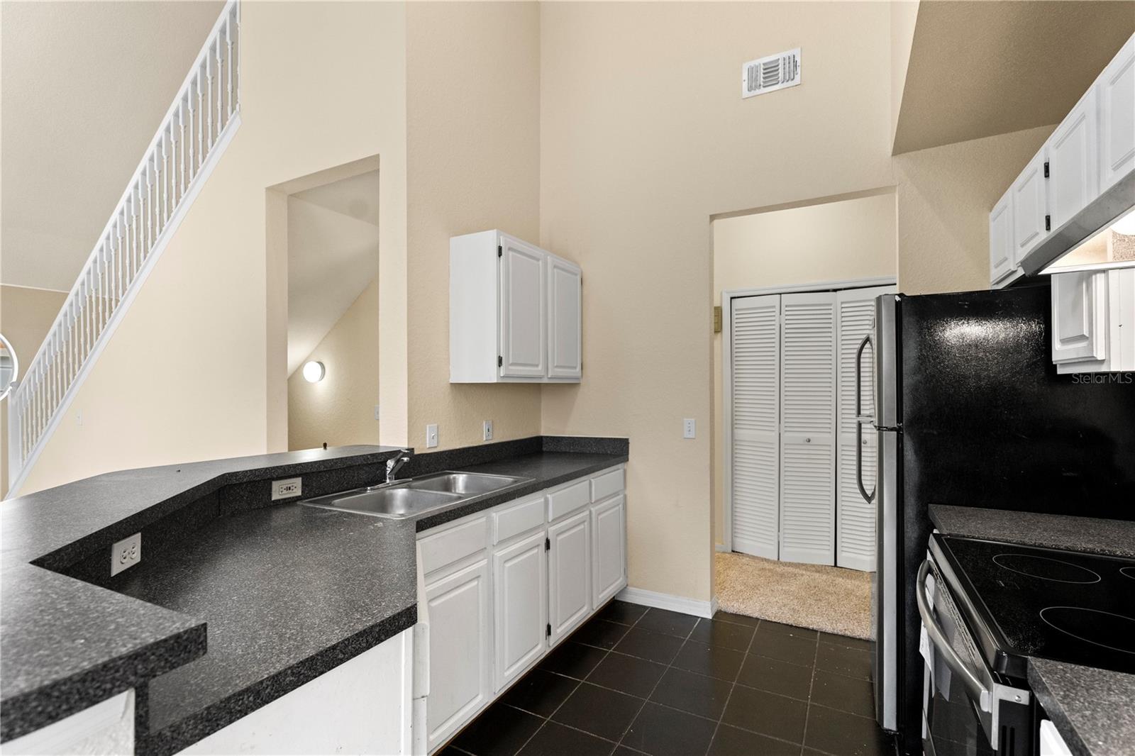6021 WESTGATE DR #823, ORLANDO, FL, 32835