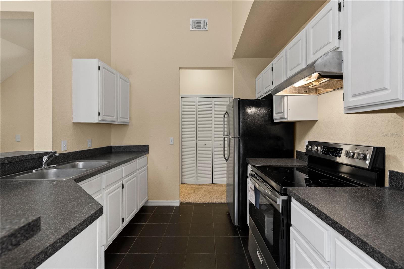 6021 WESTGATE DR #823, ORLANDO, FL, 32835