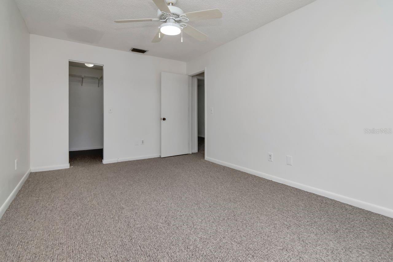 5166 TENNIS COURT CIR #52, TAMPA, FL, 33617