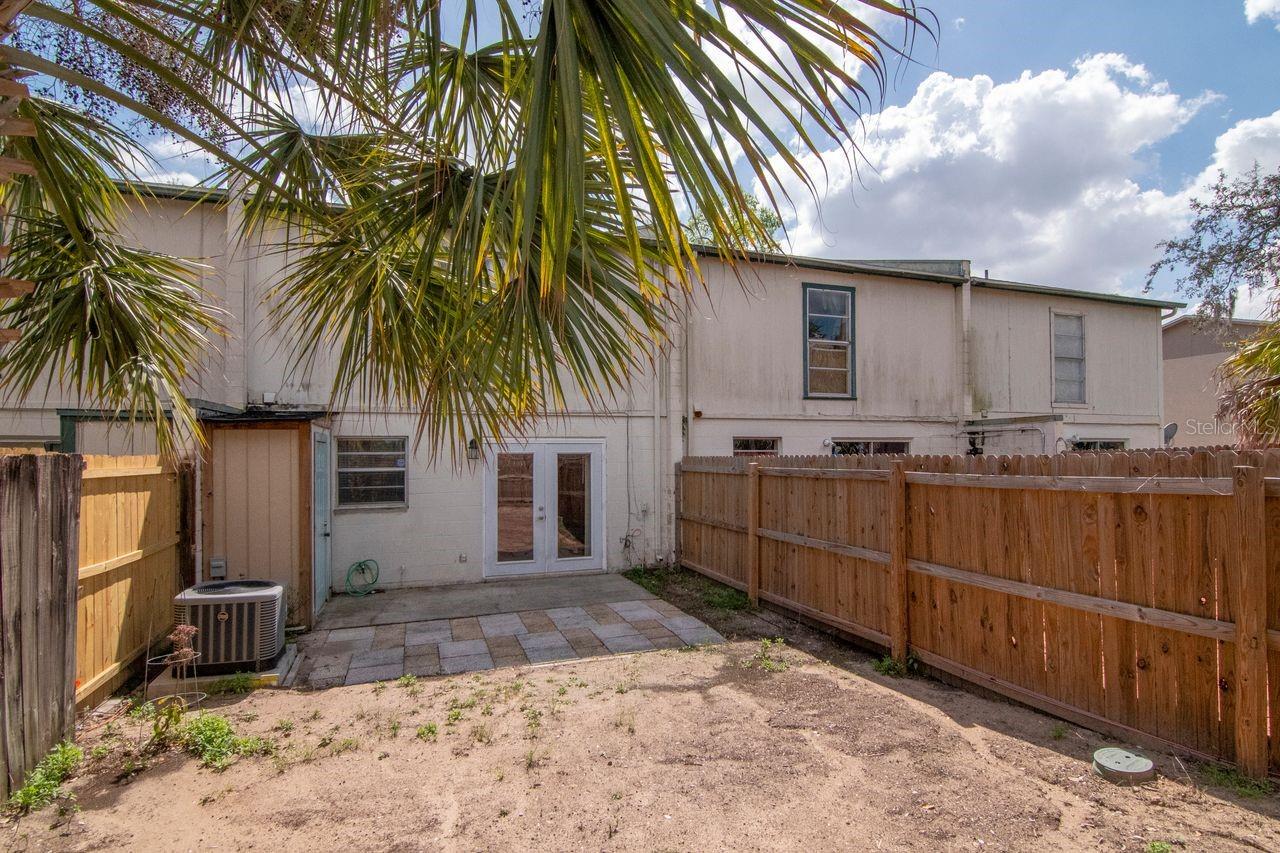 5166 TENNIS COURT CIR #52, TAMPA, FL, 33617