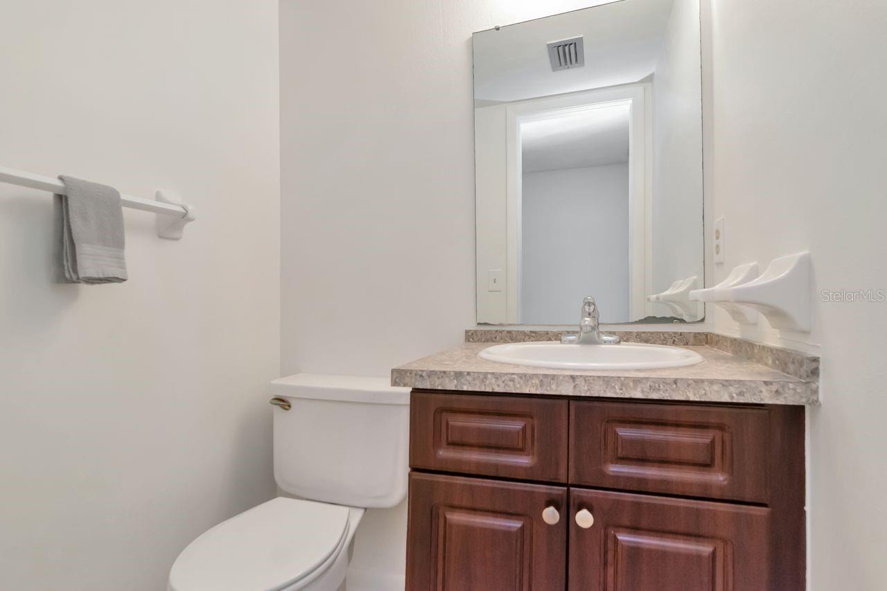 5166 TENNIS COURT CIR #52, TAMPA, FL, 33617