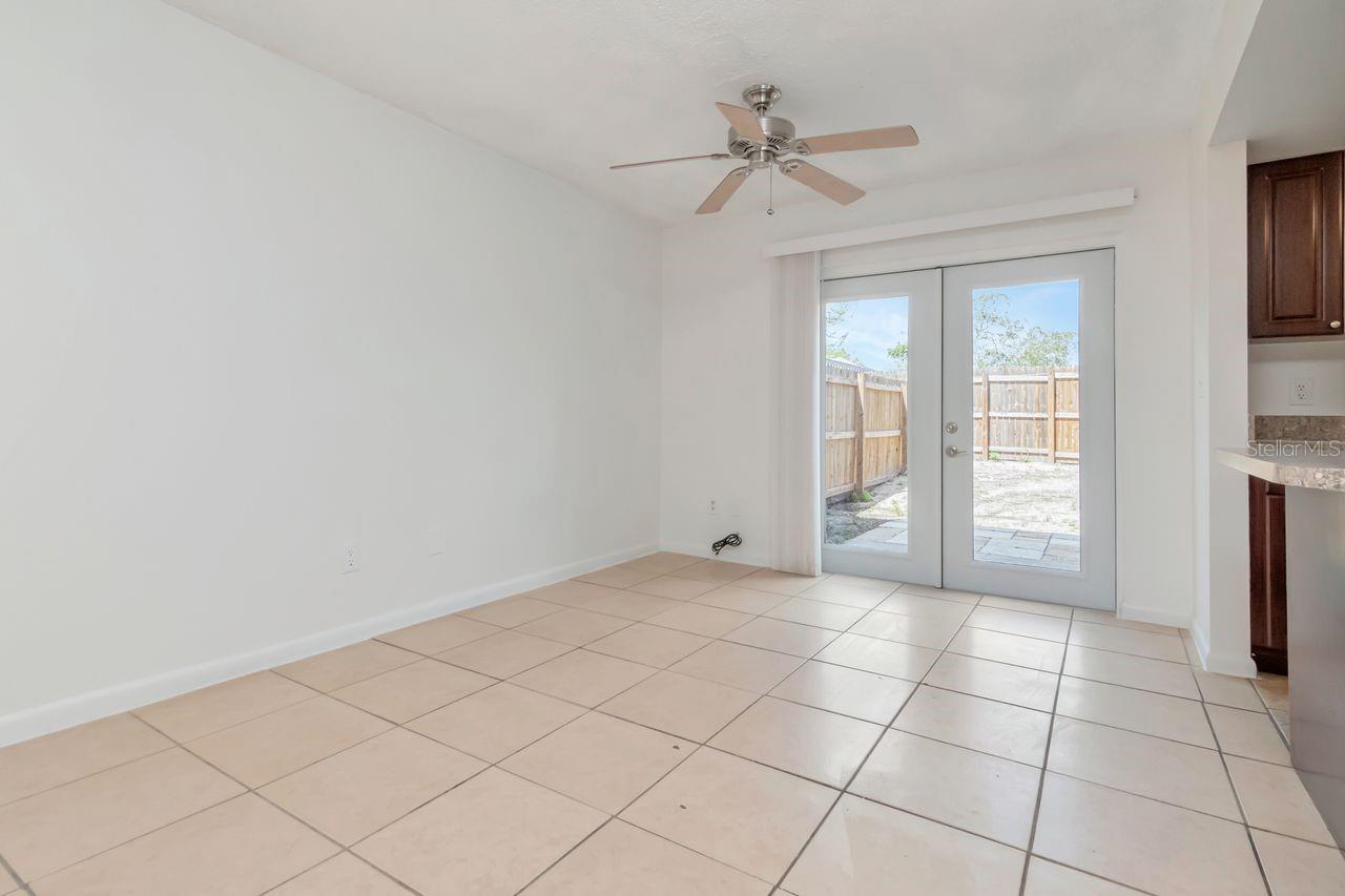 5166 TENNIS COURT CIR #52, TAMPA, FL, 33617