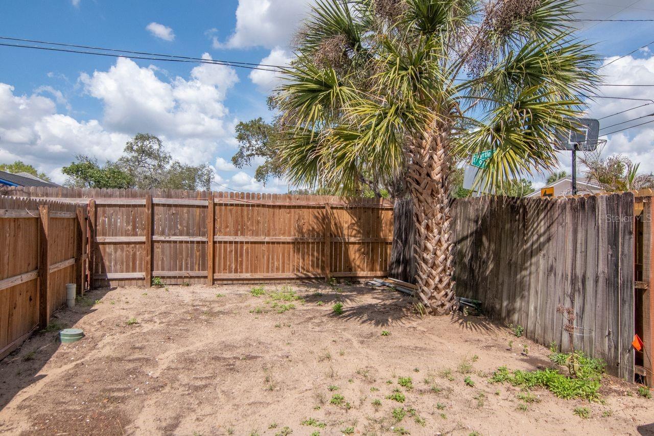 5166 TENNIS COURT CIR #52, TAMPA, FL, 33617