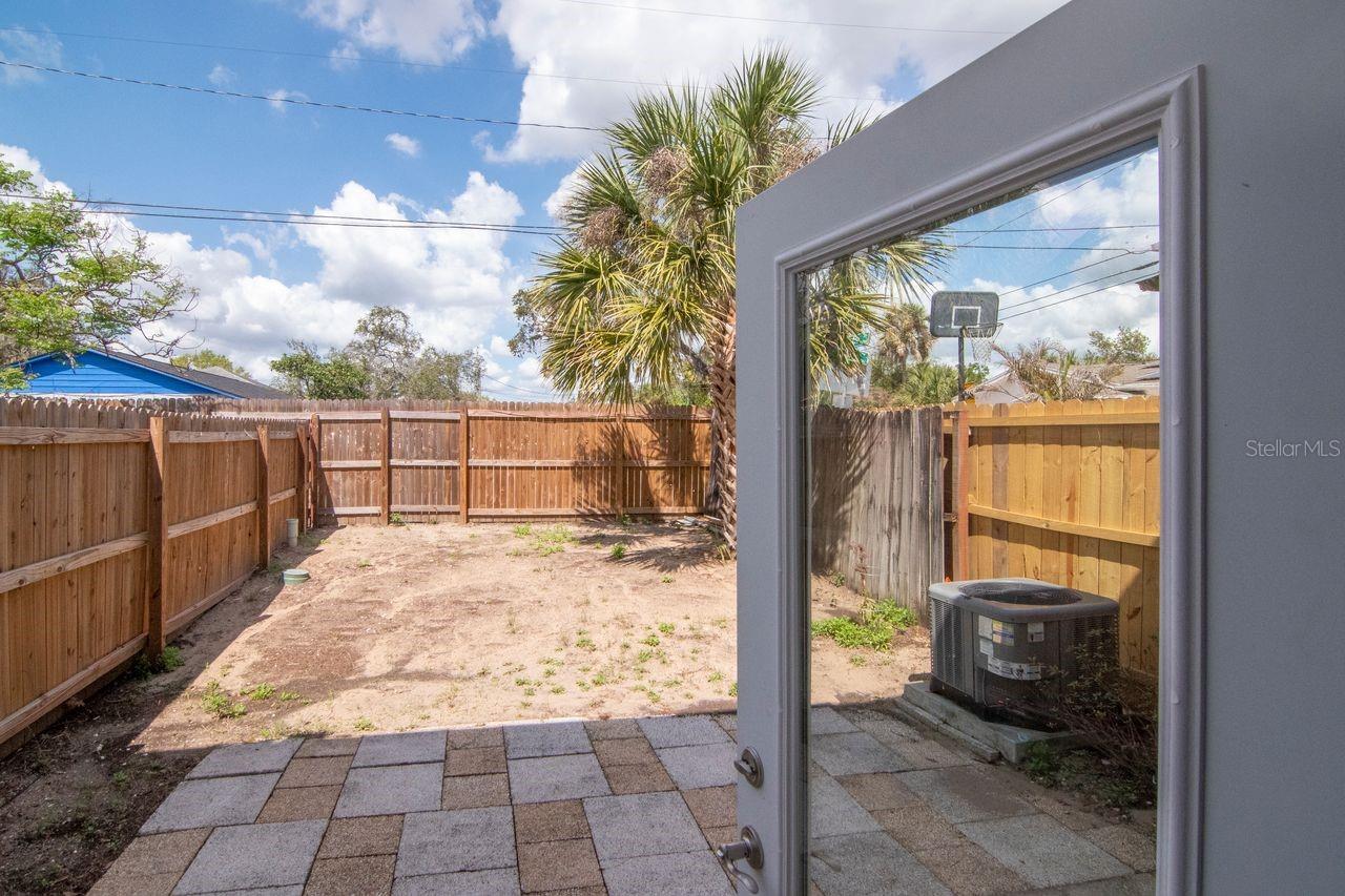 5166 TENNIS COURT CIR #52, TAMPA, FL, 33617