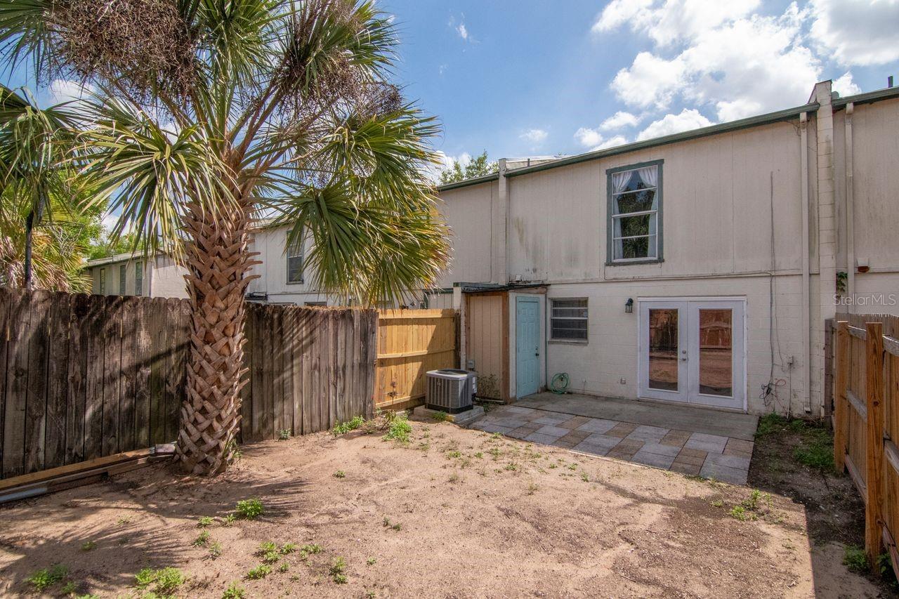 5166 TENNIS COURT CIR #52, TAMPA, FL, 33617