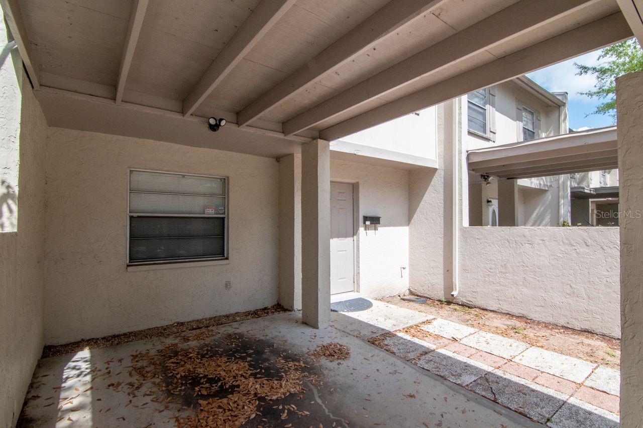 5166 TENNIS COURT CIR #52, TAMPA, FL, 33617