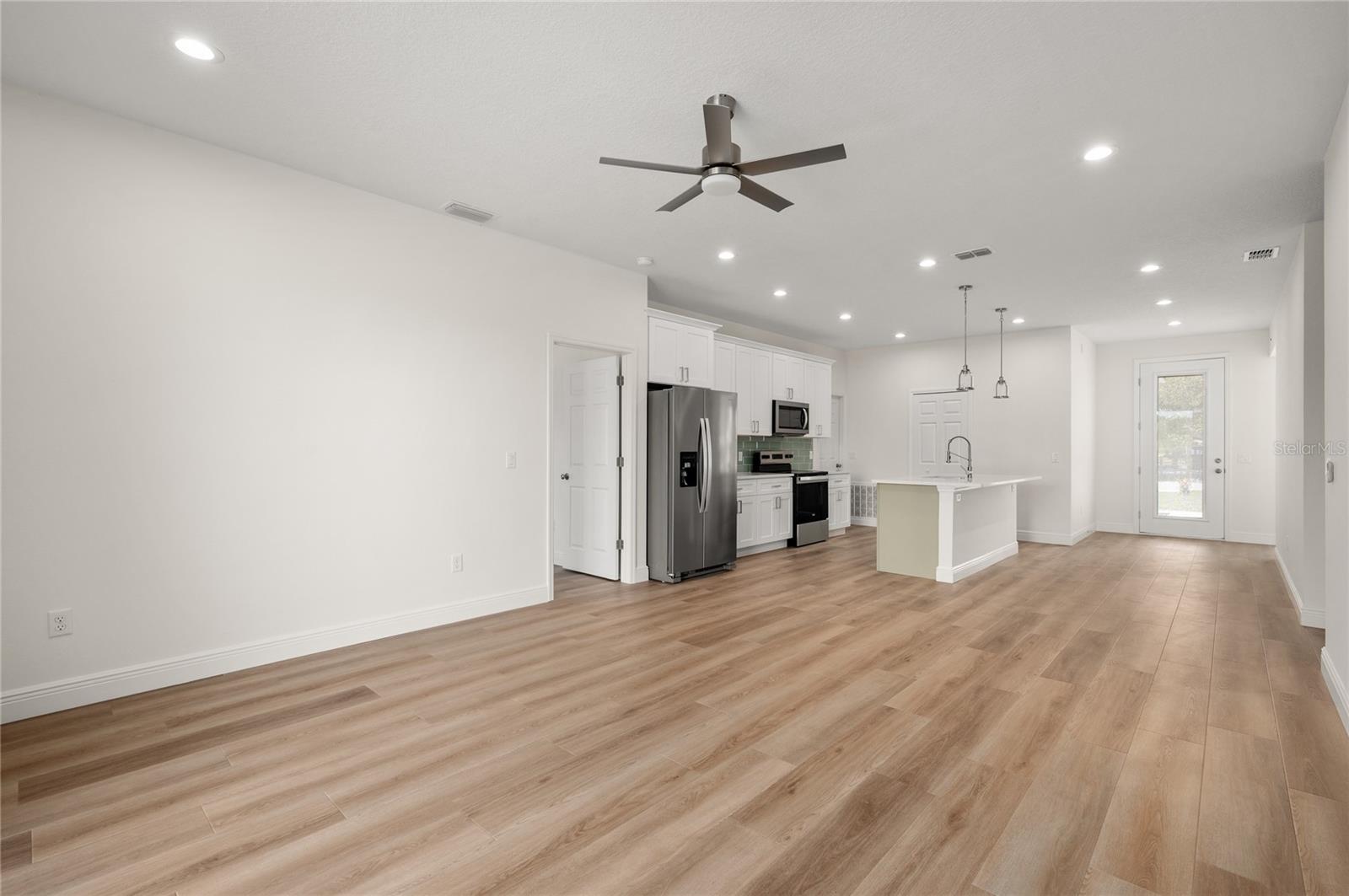 136 11TH AVE, OSTEEN, FL, 32764