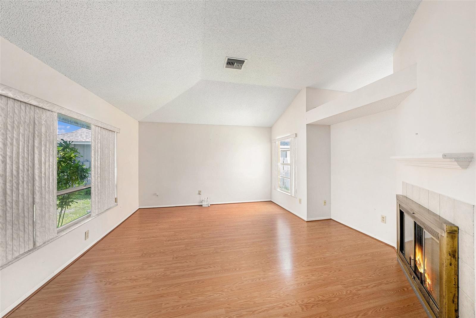 7112 HOLLOWELL DR, TAMPA, FL, 33634