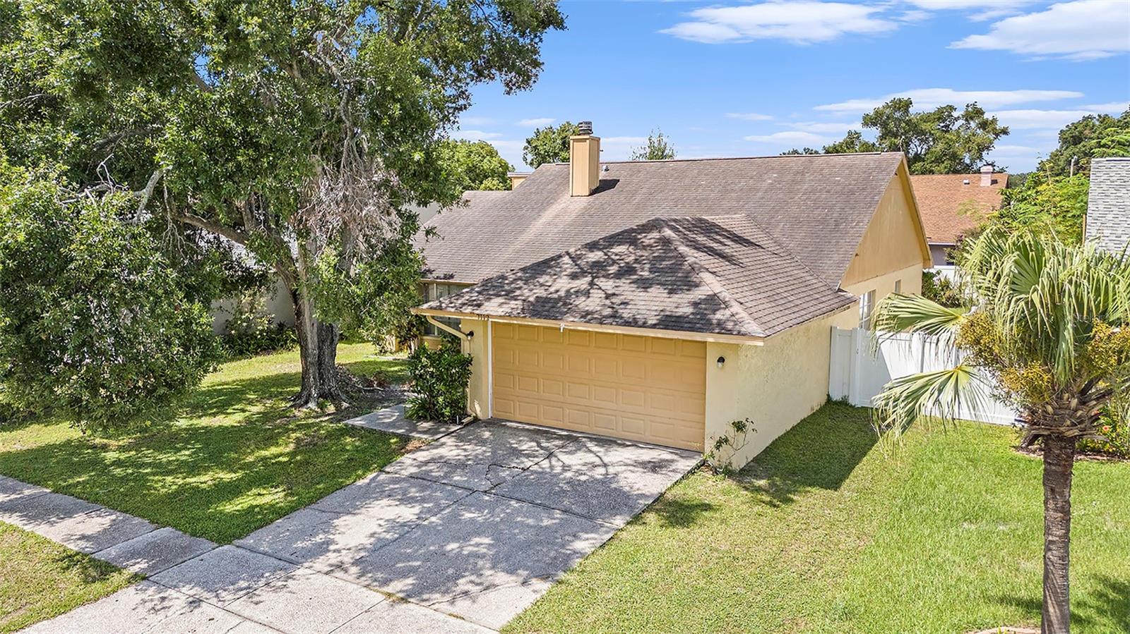 7112 HOLLOWELL DR, TAMPA, FL, 33634