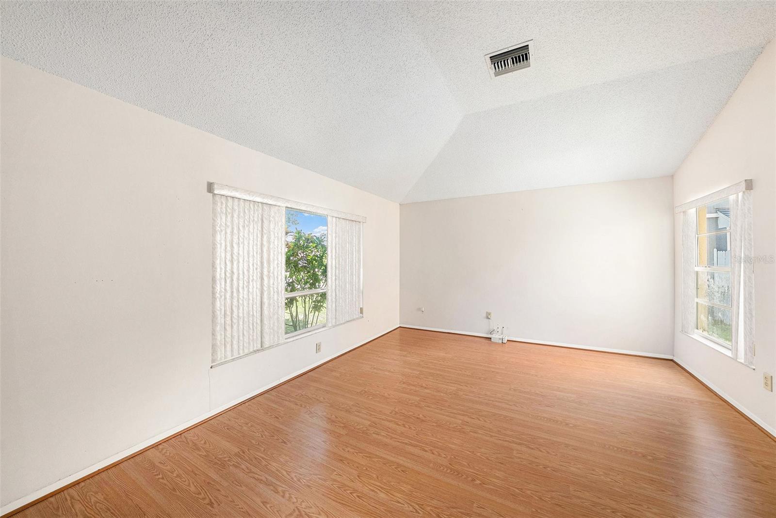 7112 HOLLOWELL DR, TAMPA, FL, 33634