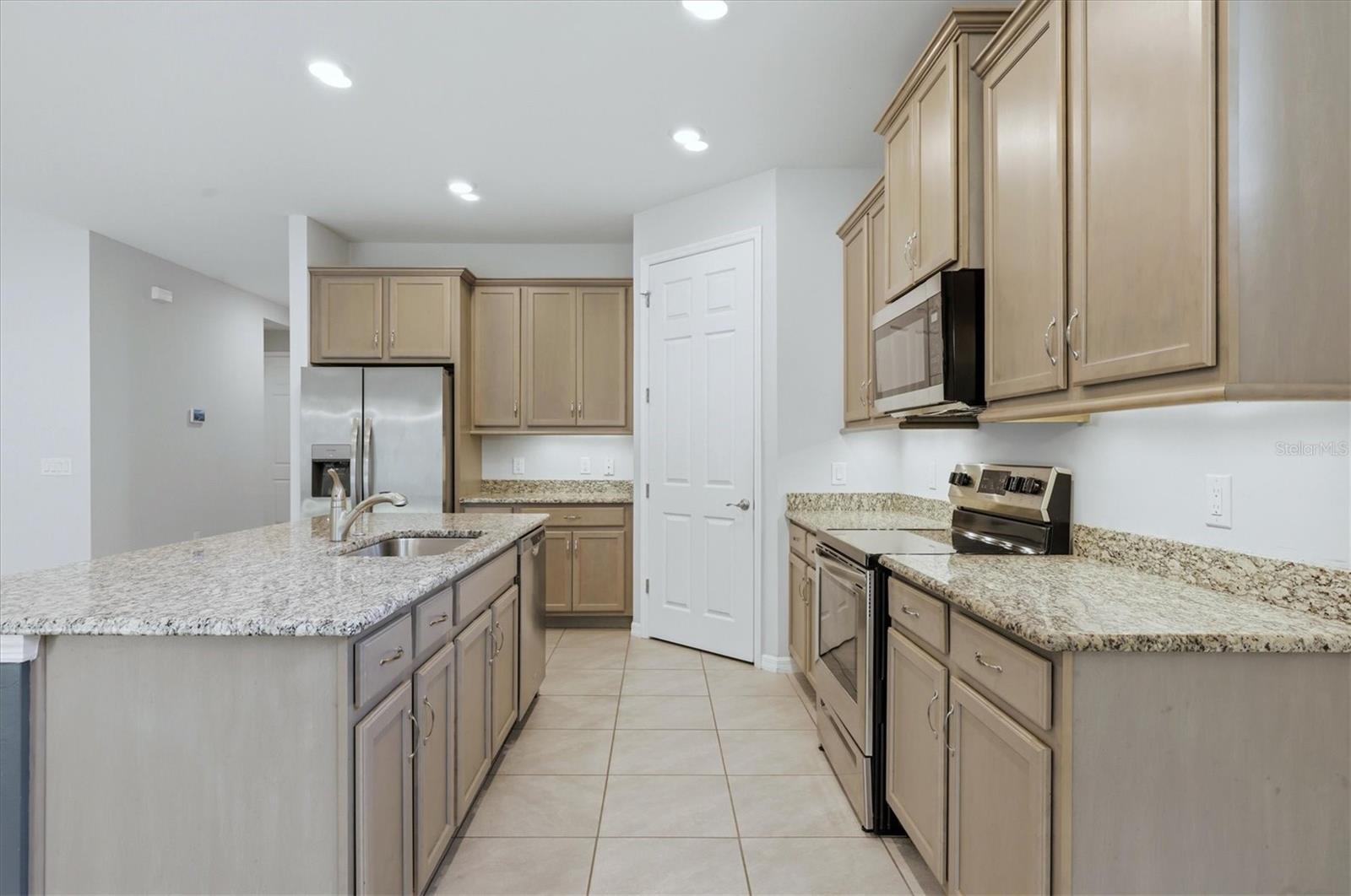 12031 LOVEGRASS ST, VENICE, FL, 34293