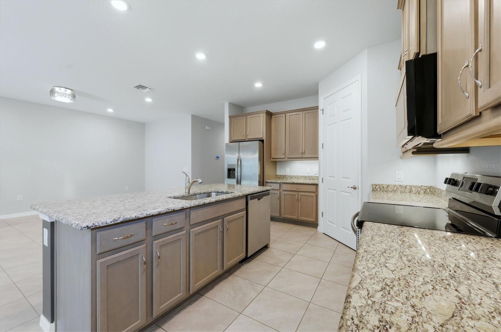 12031 LOVEGRASS ST, VENICE, FL, 34293