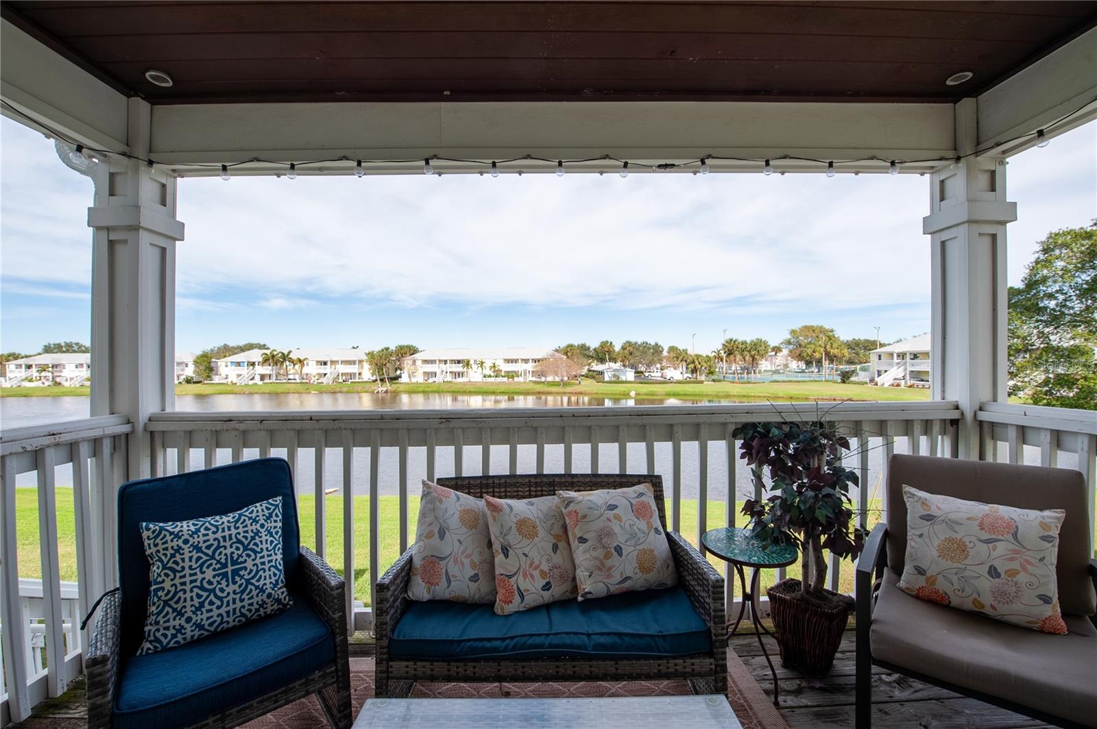 237 SEAHORSE DR SE #H, ST PETERSBURG, FL, 33705