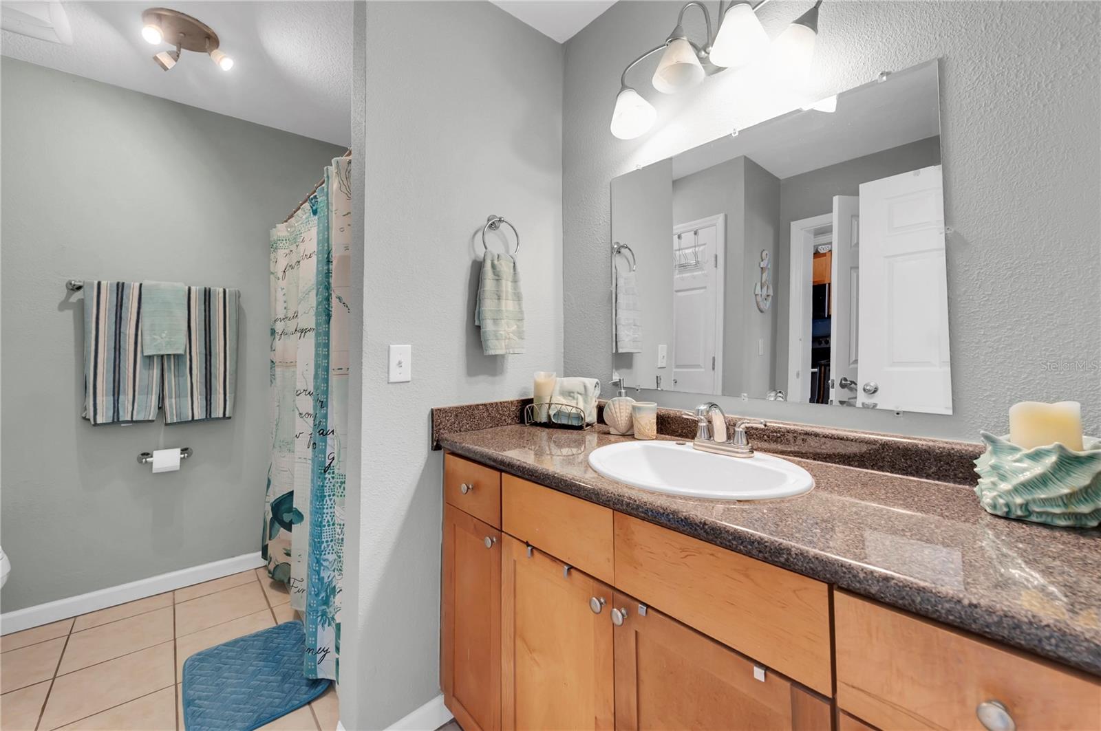 237 SEAHORSE DR SE #H, ST PETERSBURG, FL, 33705